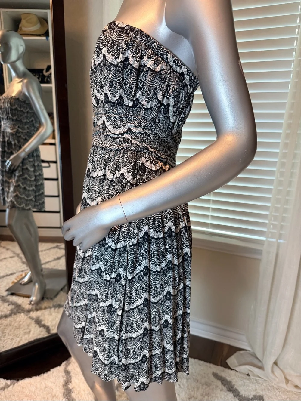 YA Los Angeles Strapless Lace Print Mini Dress Medium Cotton Blend Smocked Zip